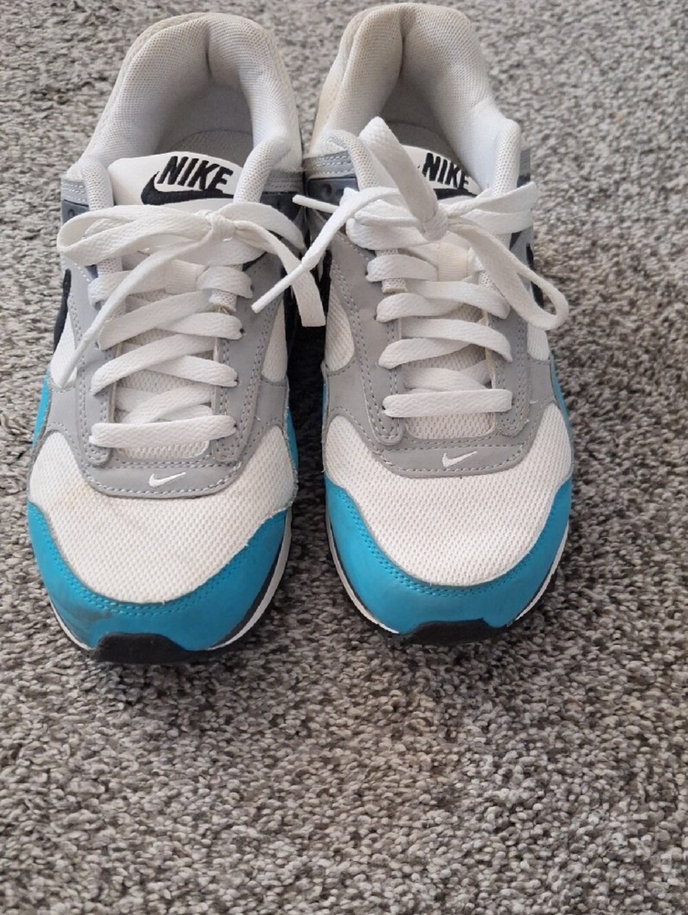 Nike Kids White and Blue Lightweight Athletic Sneakers - Picture 2 of 3